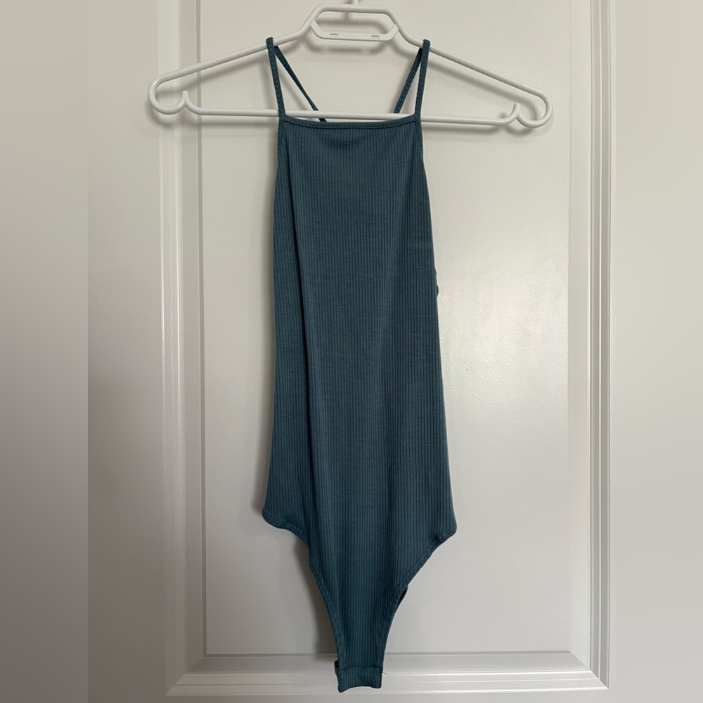 *NWT* FOREVER 21 TEAL RIBBED BODYSUIT - MEDIUM